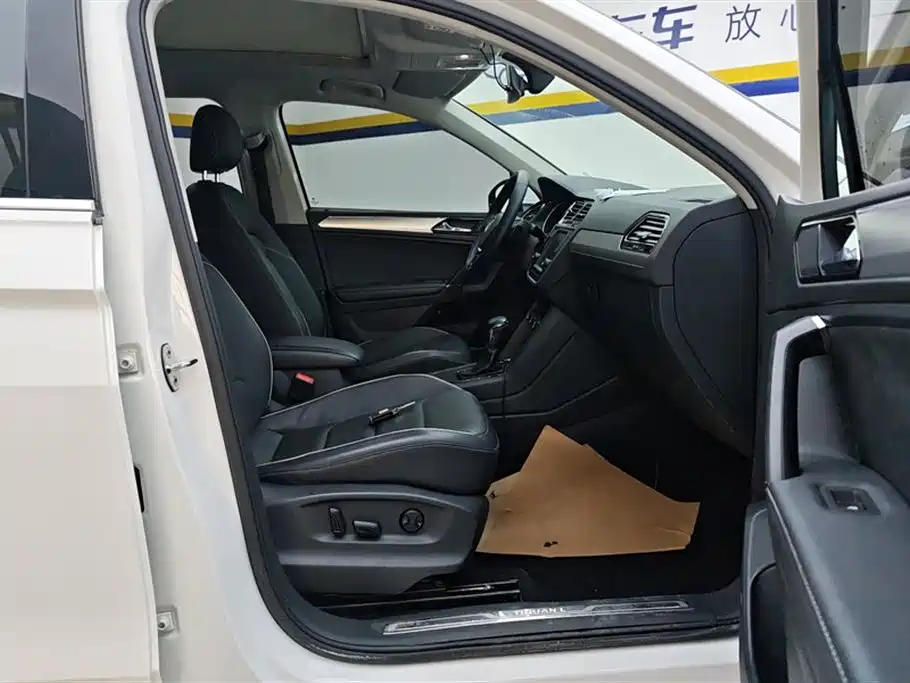 Volkswagen Tiguan L 2017 330TSI Automatic 2WD Flagship Edition фото 8
