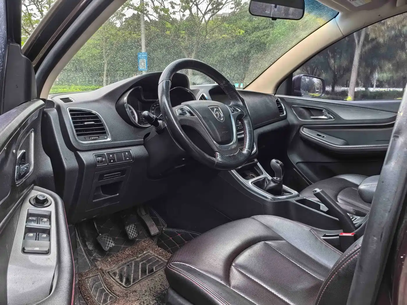 Baojun 560 2015 2015 1.8L Manual Luxury