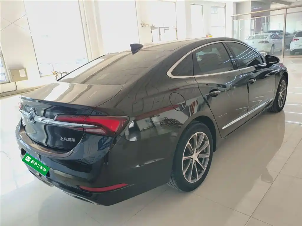 BUICK LACROSSE