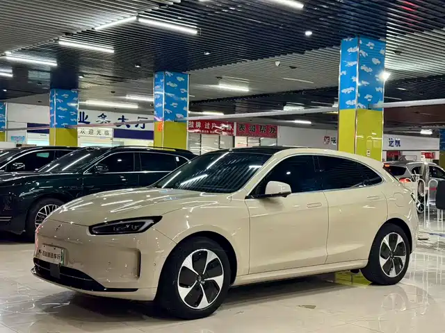 AITO Wenjie AITO M5