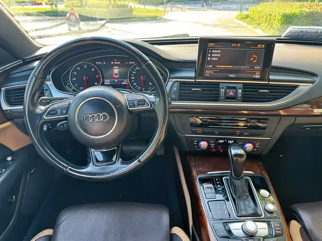 Фото 9 - Audi A7