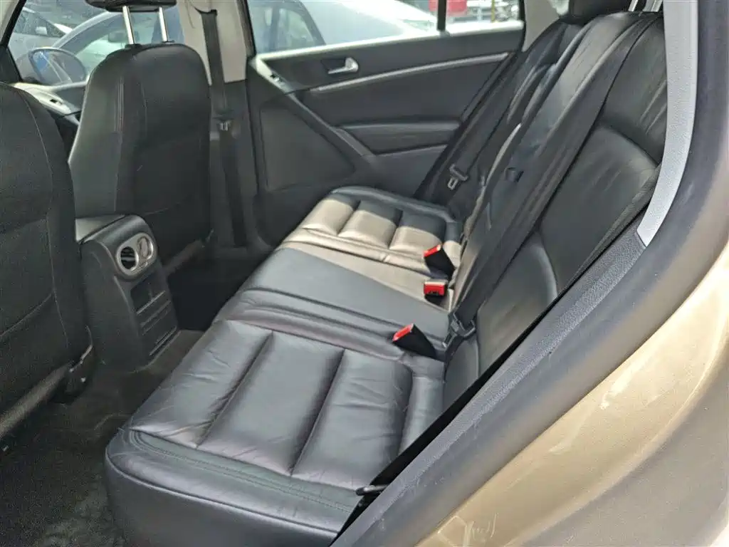 Volkswagen Tiguan 2015 1.8TSI Automatic 2WD Comfortline фото 17