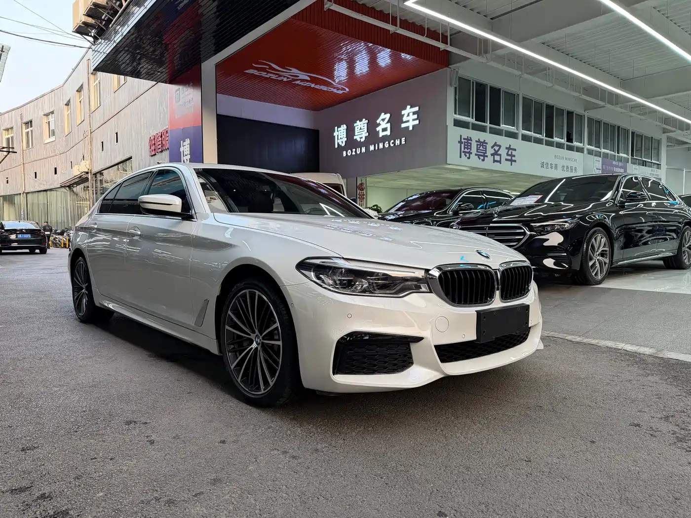 BMW 5 Series 2020 530Li Leading M Sport Package фото 3