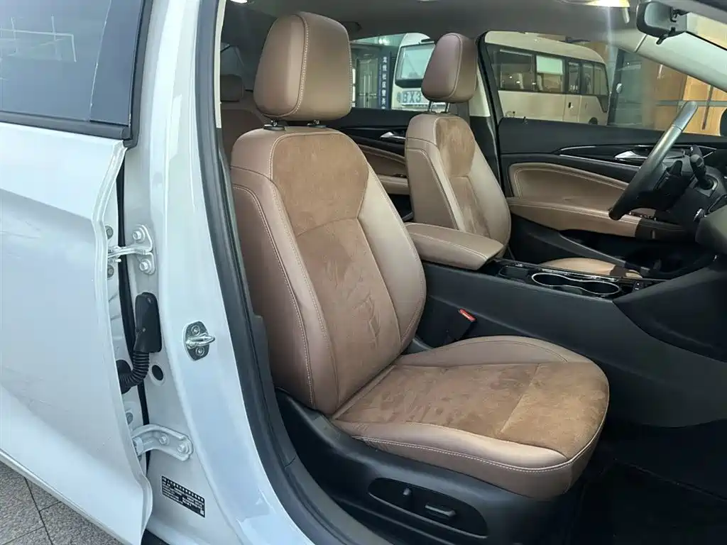 Buick Regal 2021 552T Elite фото 11