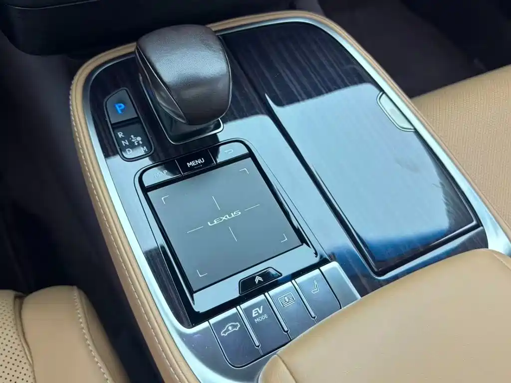 Lexus LS 2020 500h Excellence (China V) фото 7