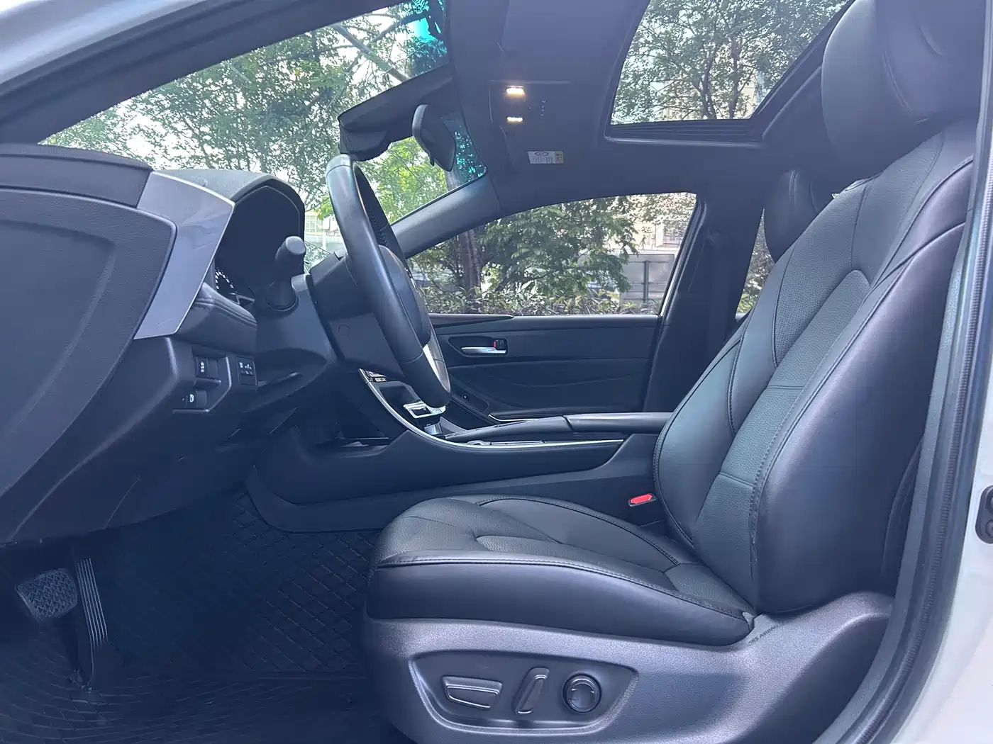Toyota Avalon 2019 2.0L Progressive Edition (China VI) фото 19