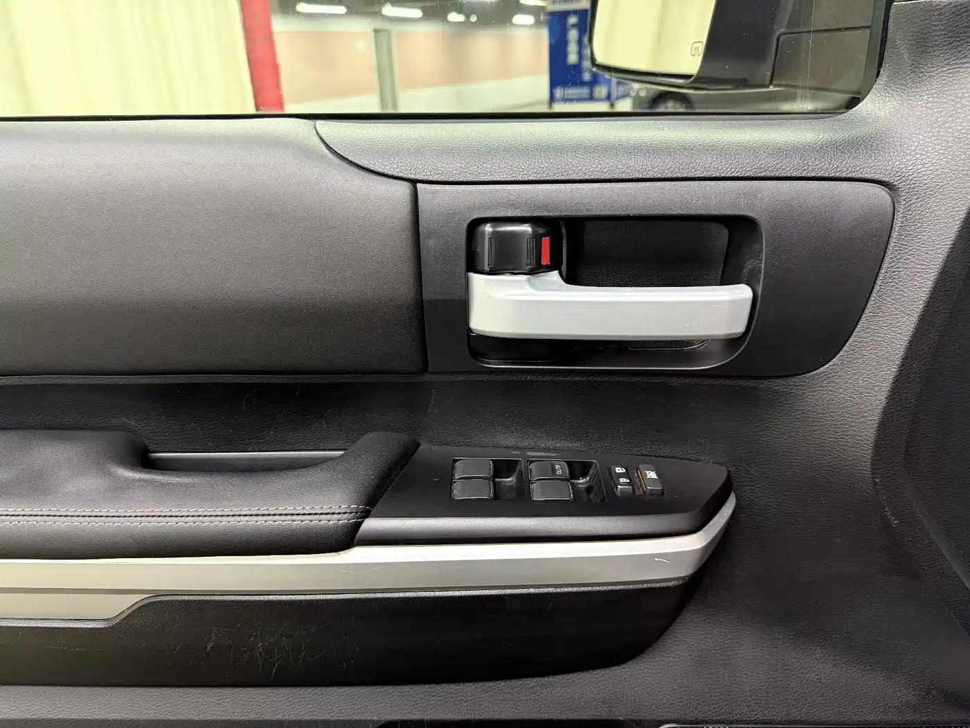 Toyota Tundra 2014 5.7L TRD Pro фото 16
