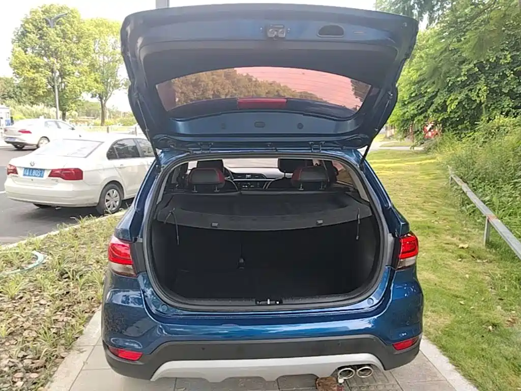 Kia KX CROSS 2018 2017 1.4L AT GLS