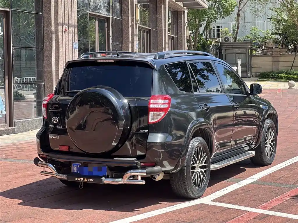 Toyota RAV4 Rongfang 2009 2.4L Automatic Luxury Edition фото 4