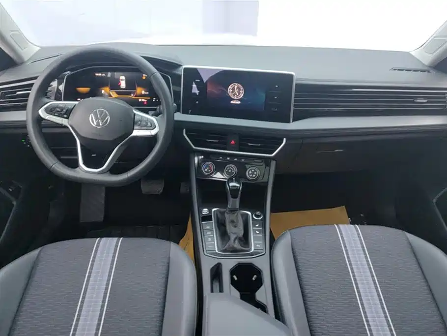 Volkswagen Sagitar 2024 300TSI DSG Flying Edition фото 12