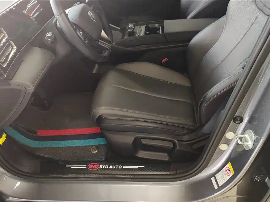 BYD Qin L 2024 DM-i 80KM Leading Edition фото 9
