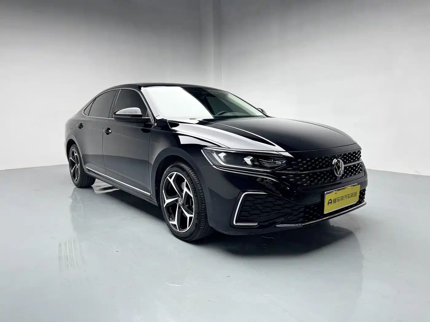 Volkswagen Passat 2024 Model 380TSI Starlight Elite фото 14