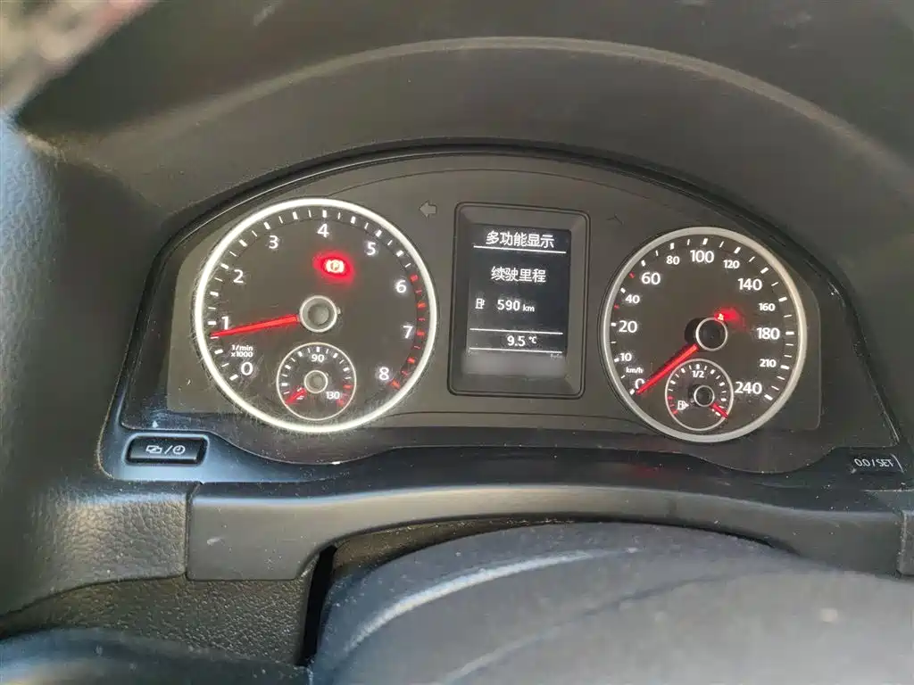 Volkswagen Tiguan 2015 1.8TSI Automatic 2WD Comfortline фото 4