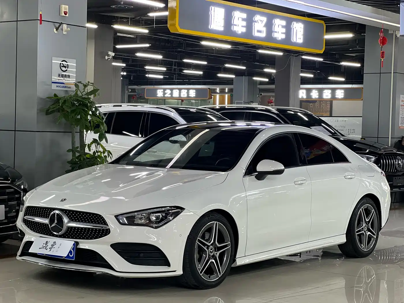 MERCEDES-BENZ CLA