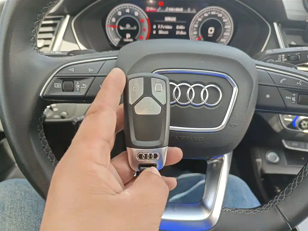 Audi Q5L 2022 Facelift 40T Luxury Dynamic фото 9