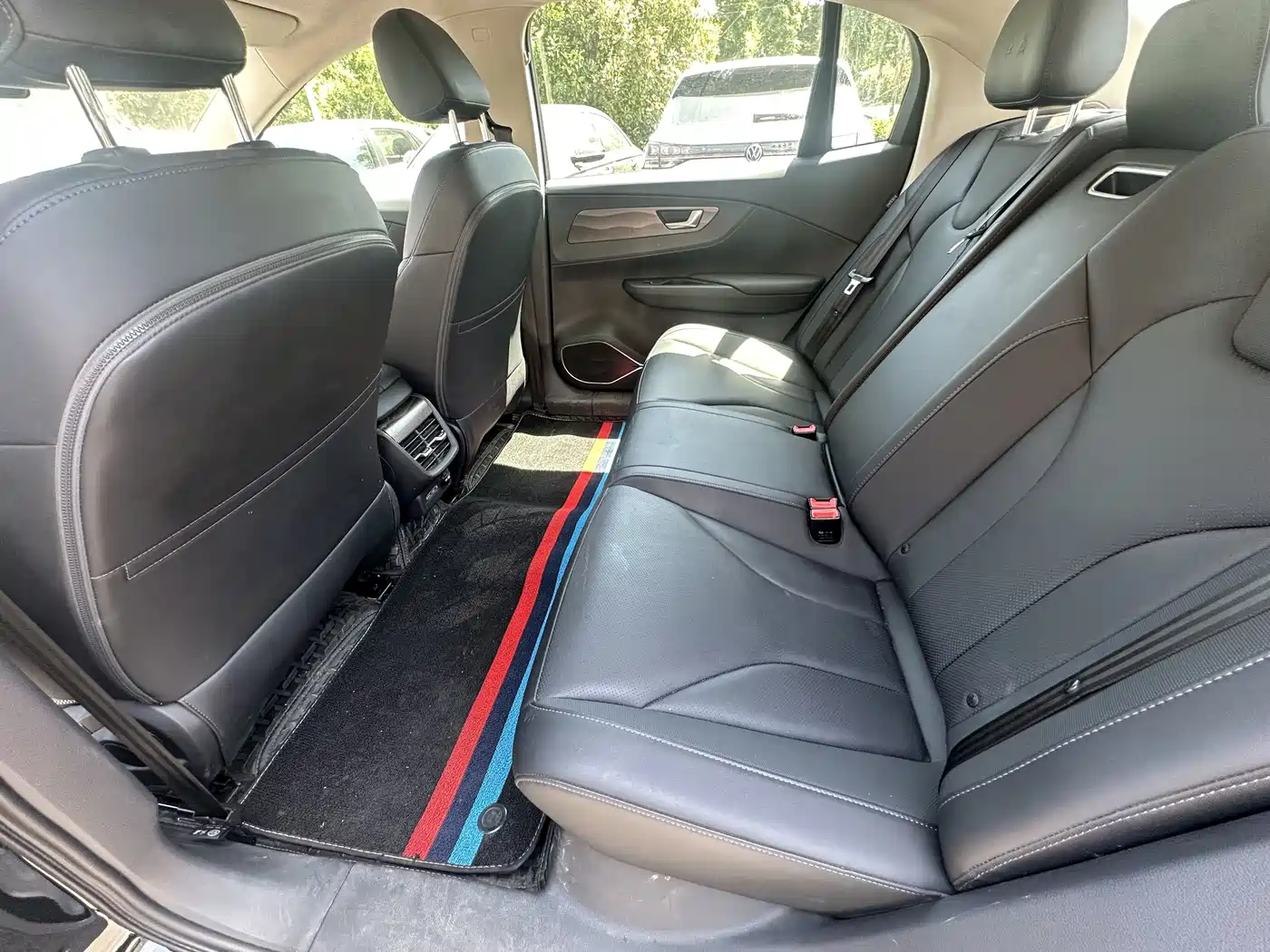Hongqi E-QM5 2021 Ride-hailing Charging Basic Edition 5-seater фото 12