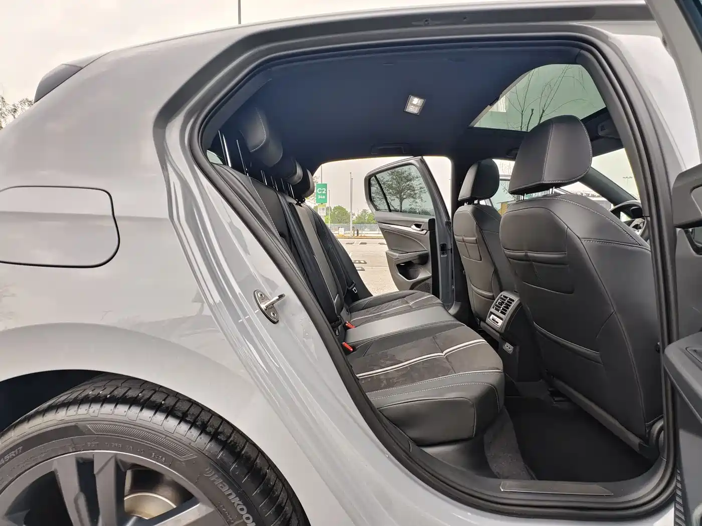 Volkswagen Golf 2023 280TSI DSG R-Line Lite фото 9