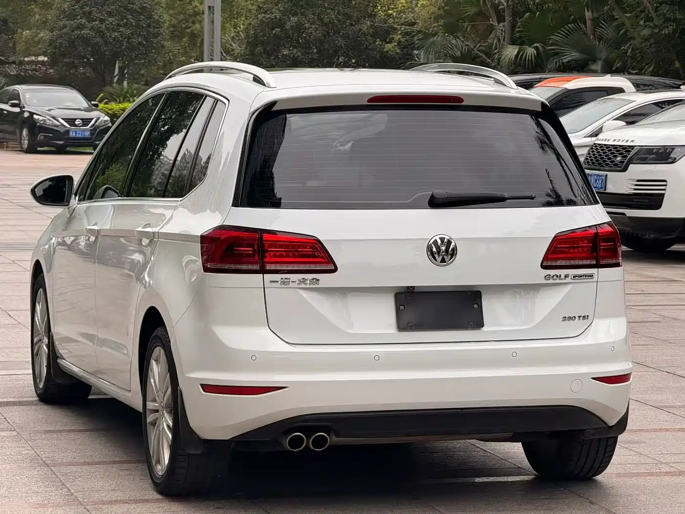 Volkswagen Golf Sportsvan 2016 280TSI Automatic Luxury фото 5