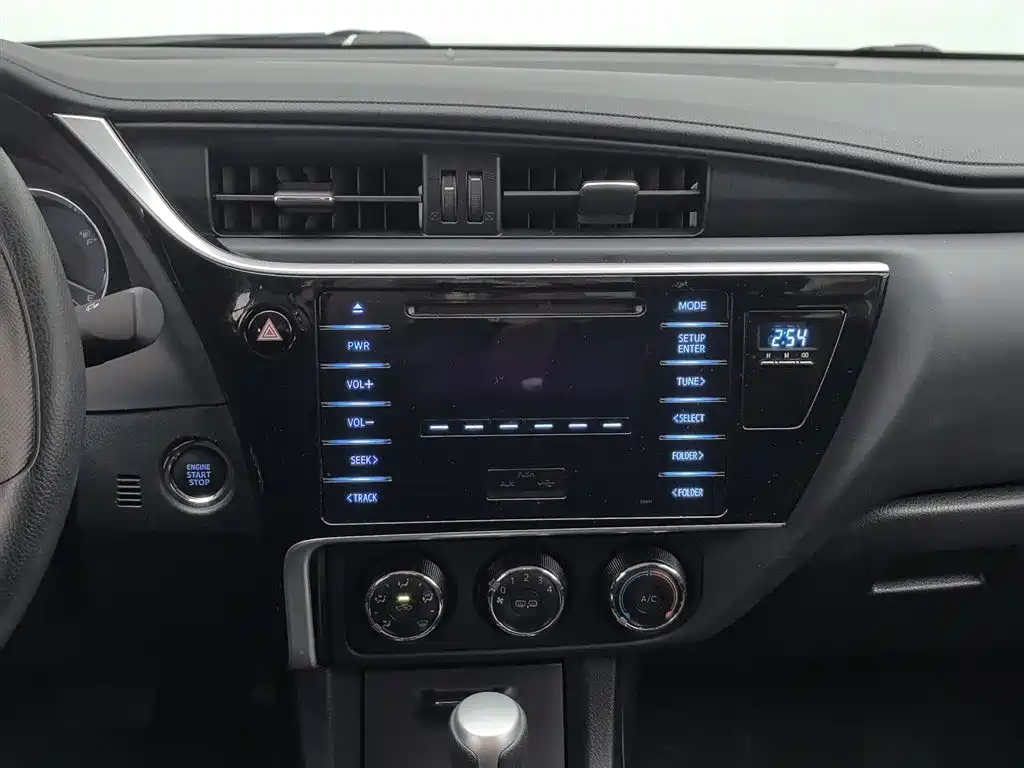Toyota Corolla 2018 1.2T S-CVT GL Smart Edition фото 12