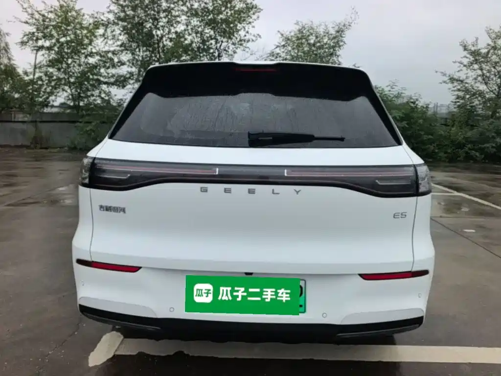 Фото 6 - Geely Galaxy Galaxy E5