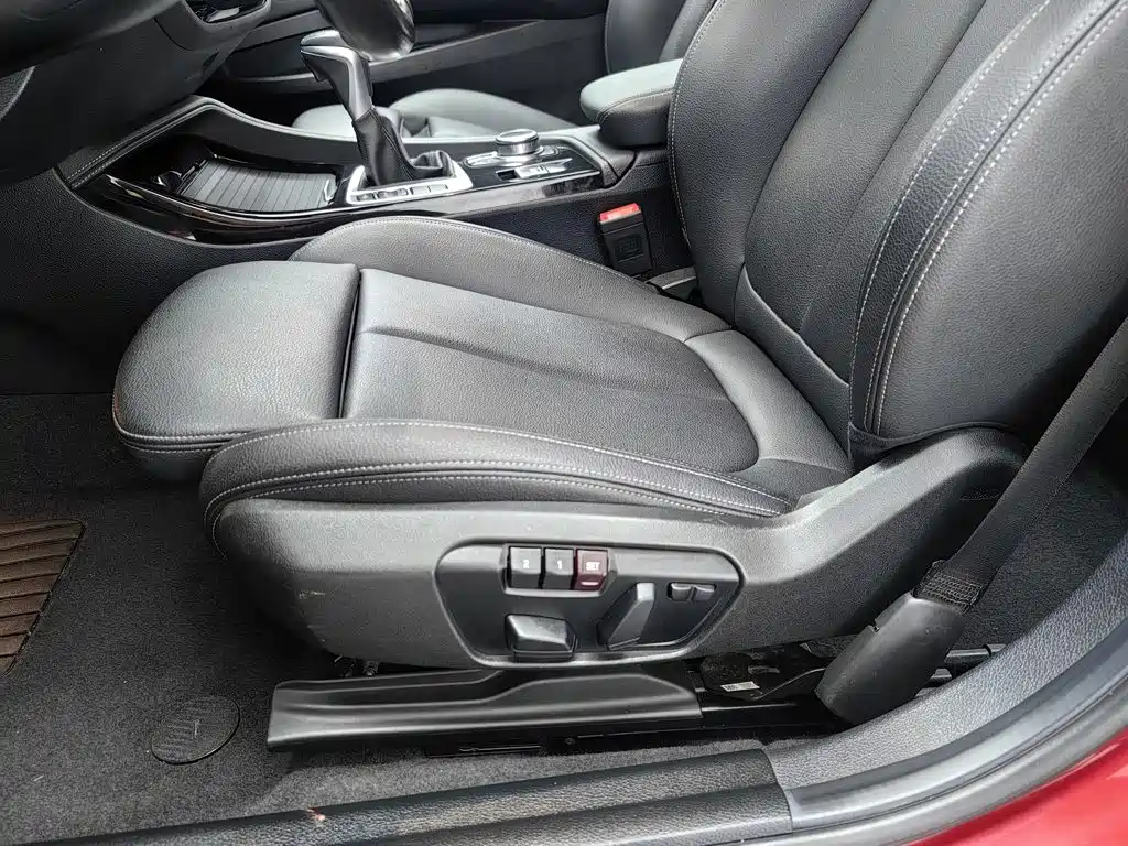 صورة 20 - BMW 1 Series