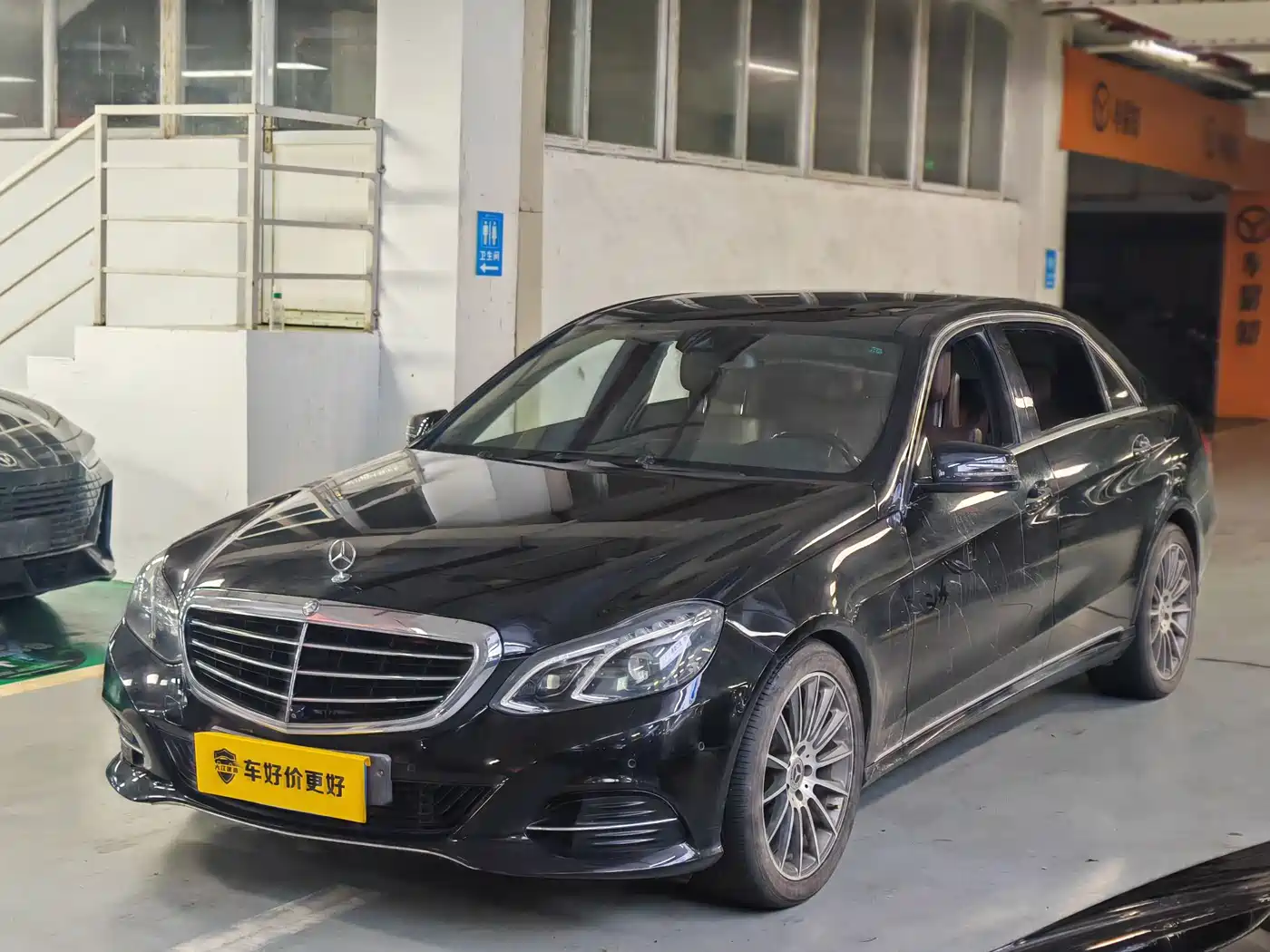 Фото 1 - Mercedes-Benz E-Class