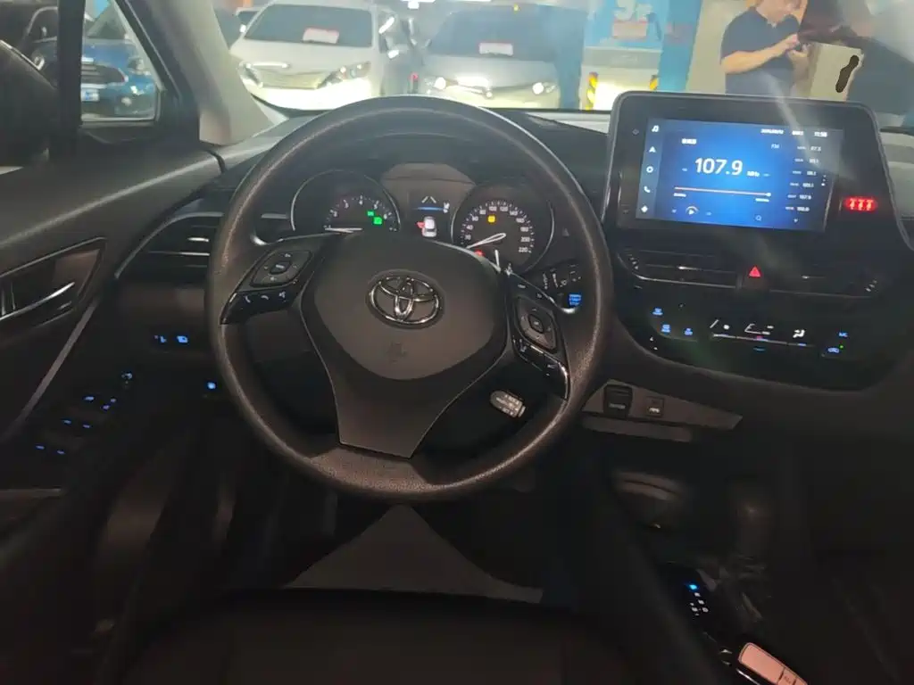 Toyota IZOA 2022 2021 2.0L Yixiang Edition