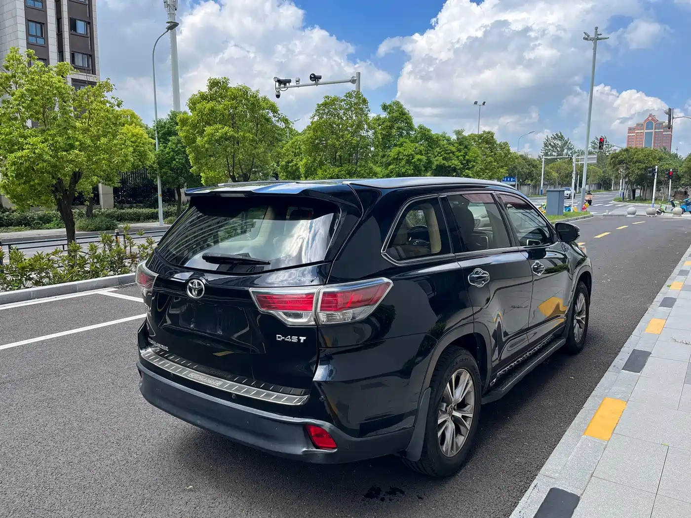 Фото 15 - Toyota Highlander