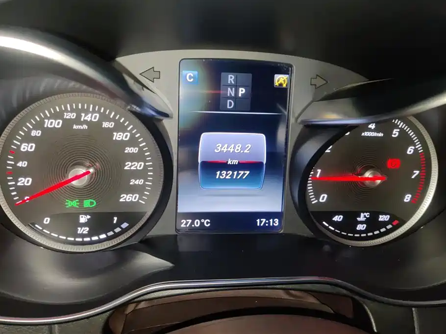 Mercedes-Benz GLC 2016 GLC 300 4MATIC Dynamic фото 14