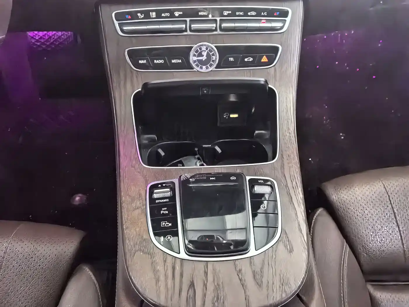 Фото 29 - Mercedes-Benz E-Class