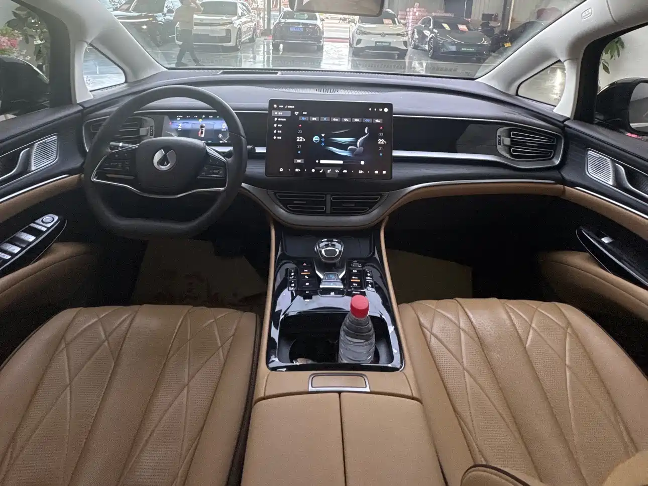 Denza D9 2024 DM-i 980 AWD Prestige фото 11