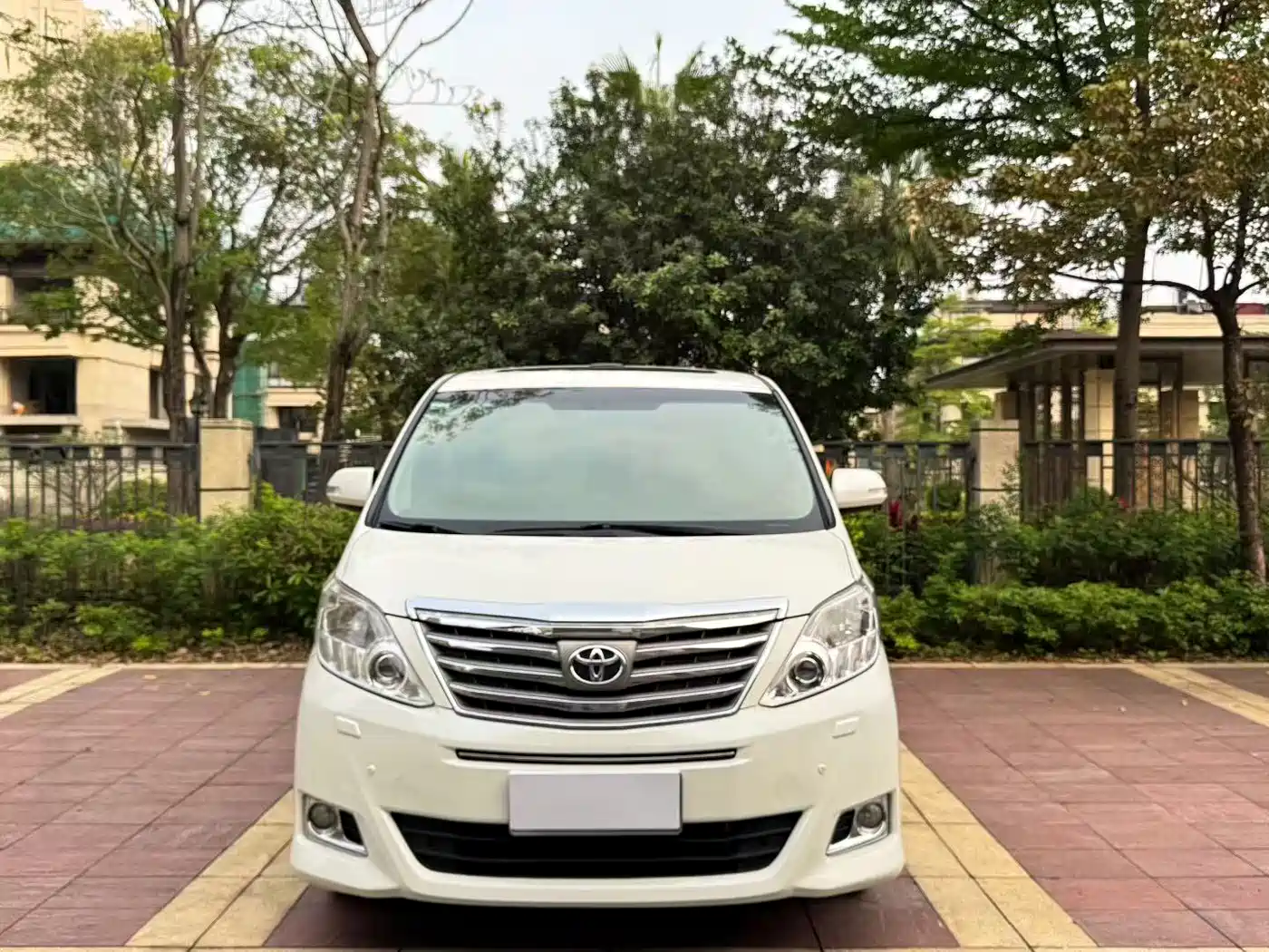Toyota Alphard 2012 3.5L Premium Edition