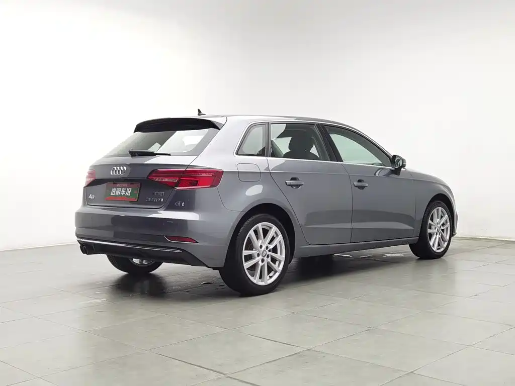 Фото 2 - Audi A3