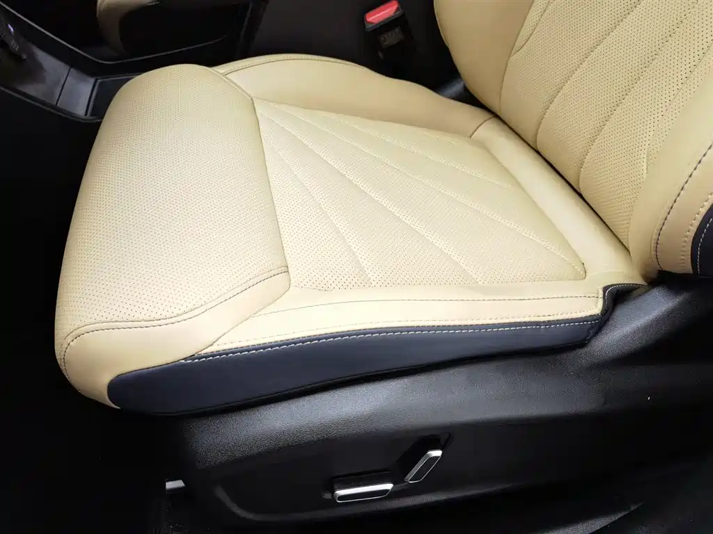 GEELY AUTOMOBILE BOYUE L