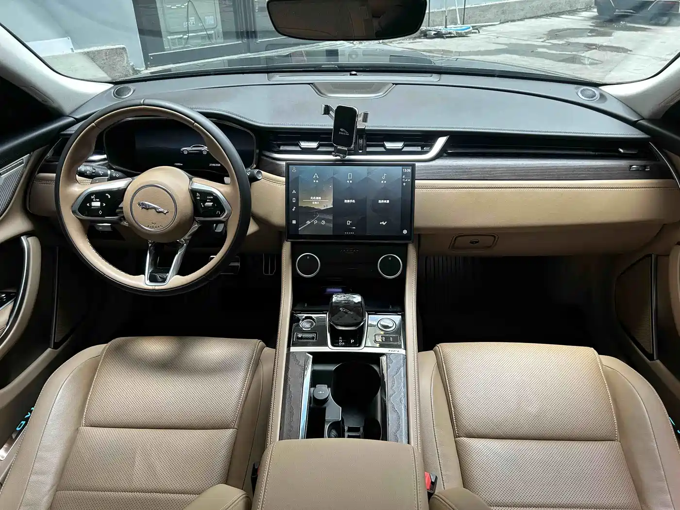 Jaguar XFL 2026 2024 2.0T P250 2WD Premium Luxury