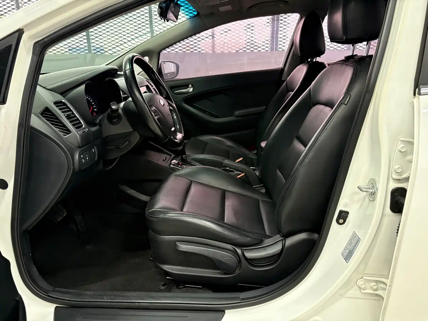 Фото 7 - Kia K3