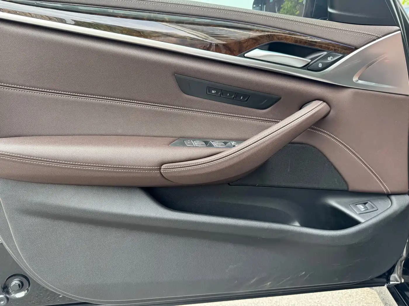 BMW 5 Series 2020 525Li Luxury Package фото 6