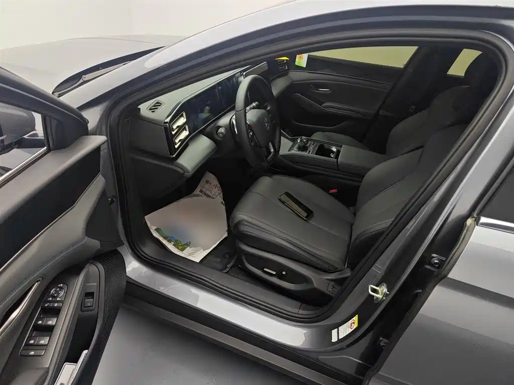 BYD Qin L 2025 DM-i Smart Drive Edition 120KM Surpassing фото 12