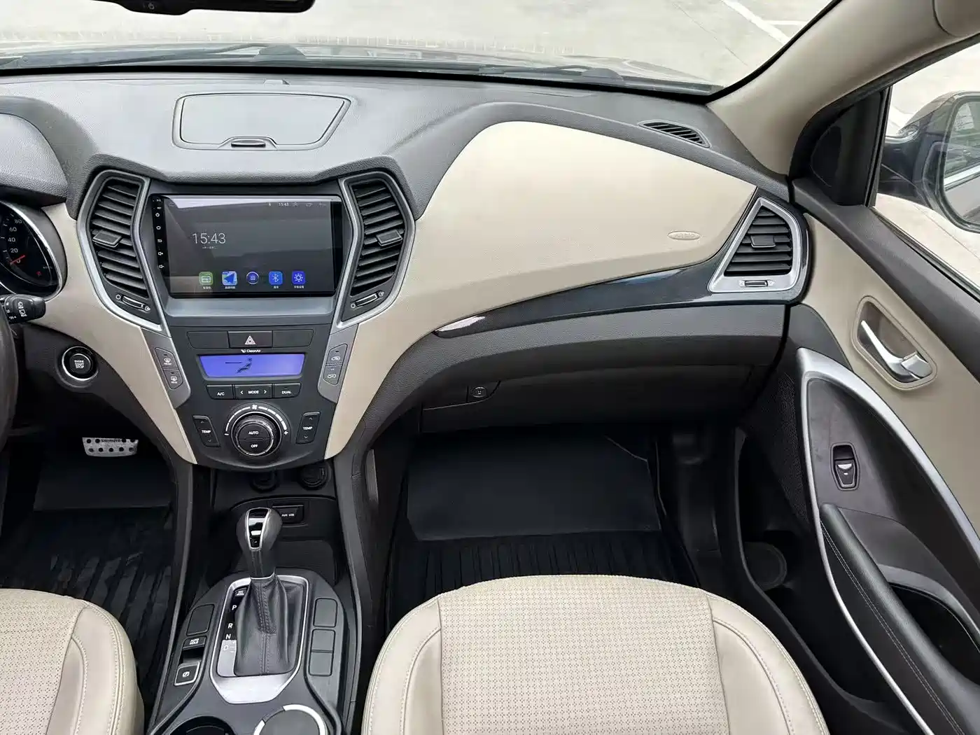 Hyundai Santa Fe 2013 Model 2.4L Automatic 2WD Smart фото 15