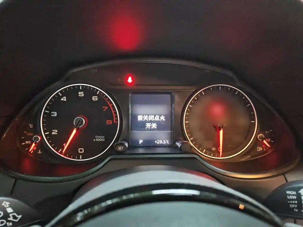 Audi Q5 2015 40 TFSI Technology фото 4