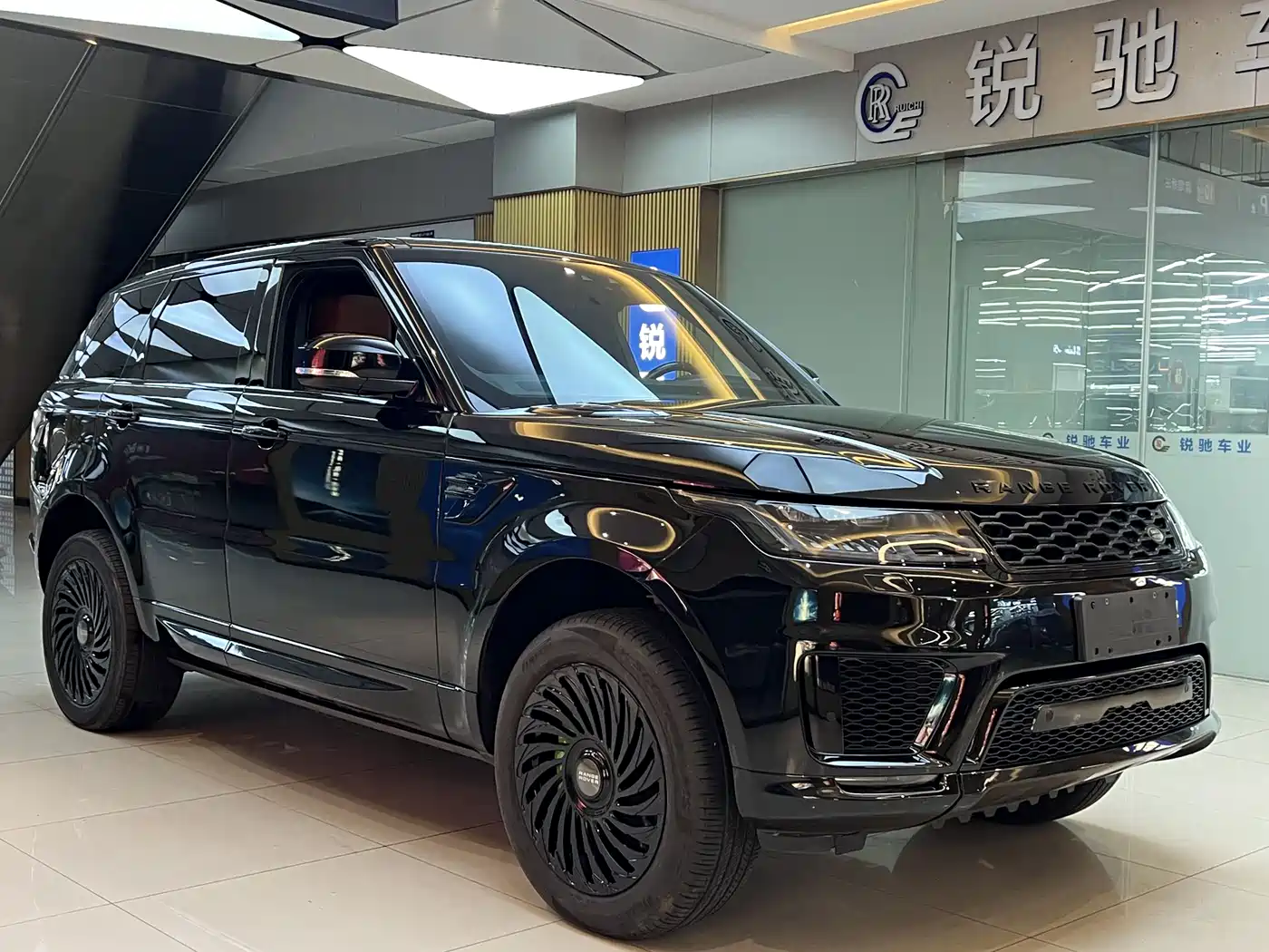 Land Rover Range Rover Sport PHEV 2018 Model P400e фото 3