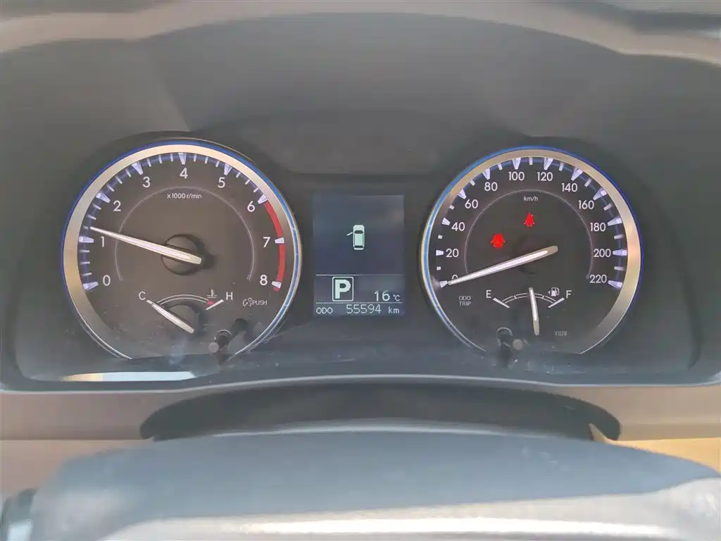 Toyota Highlander 2015 2.0T AWD Elite Edition 7-seater фото 4