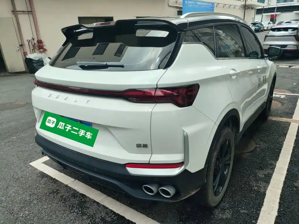 Фото 7 - Geely Coolray