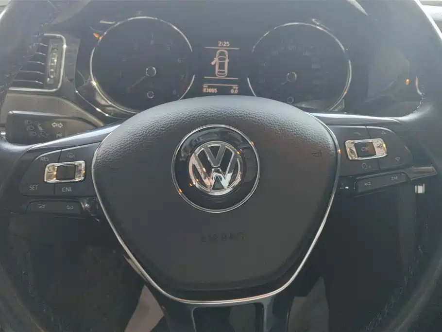Volkswagen Sagitar 2017 230TSI Automatic Luxury фото 15