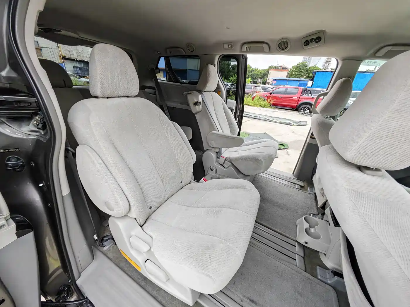 Toyota Sienna 2013 2011 3.5L 2WD Automatic