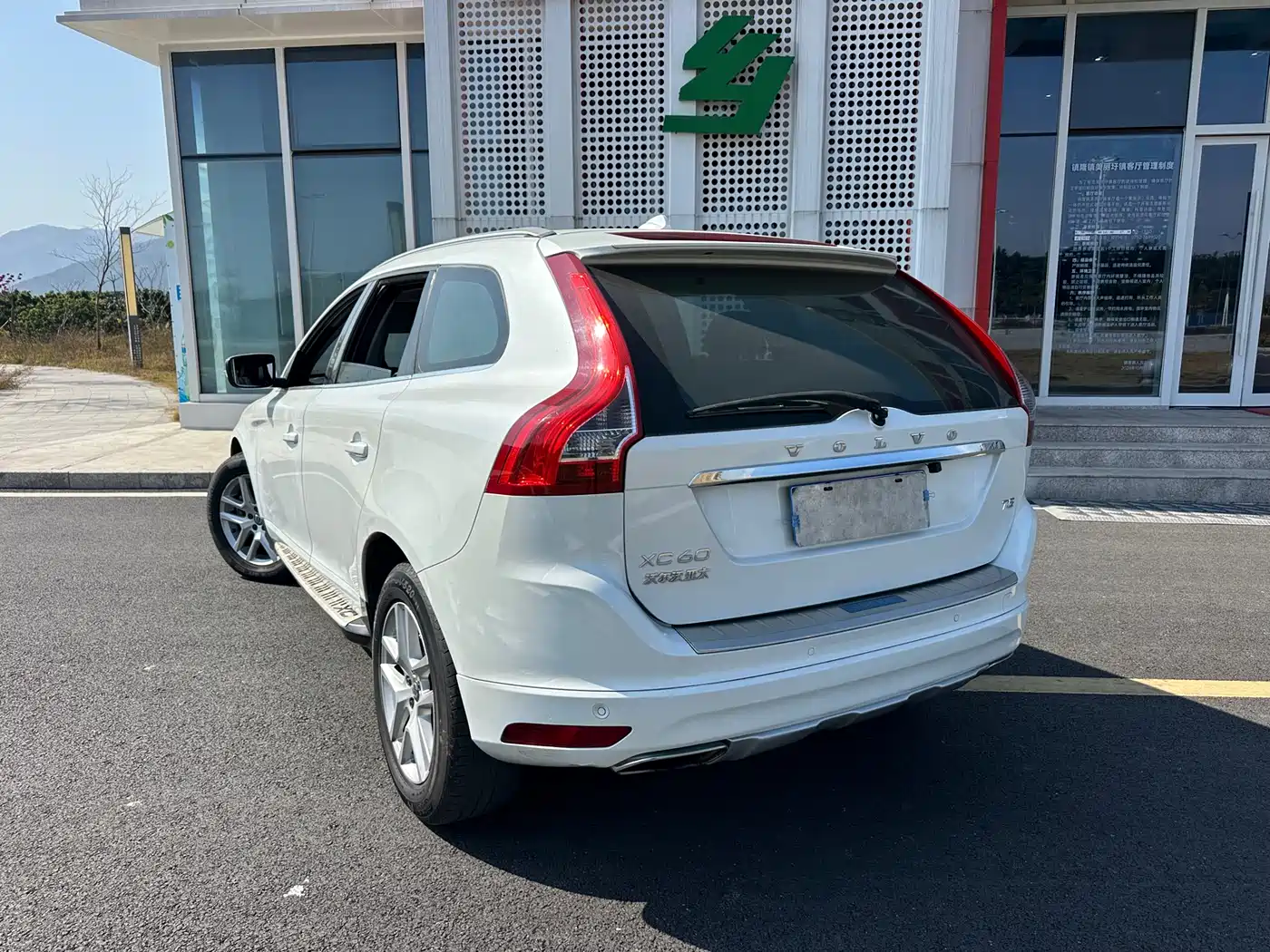 VOLVO XC60
