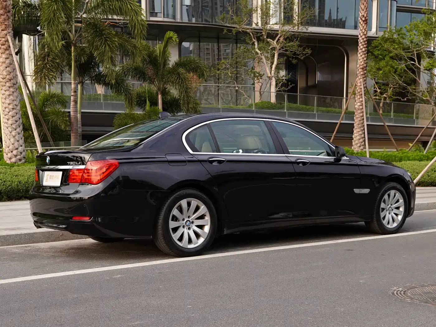 BMW 7 Series 2009 730Li Luxury фото 13