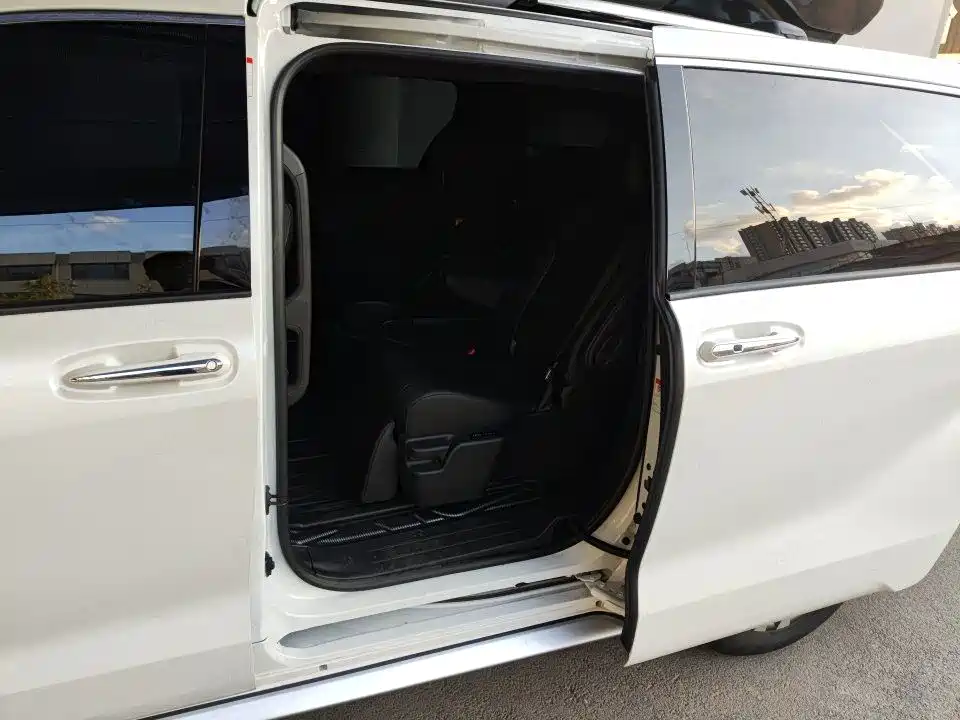 Toyota Granvia 2025 2024 2.5L Hybrid Luxury