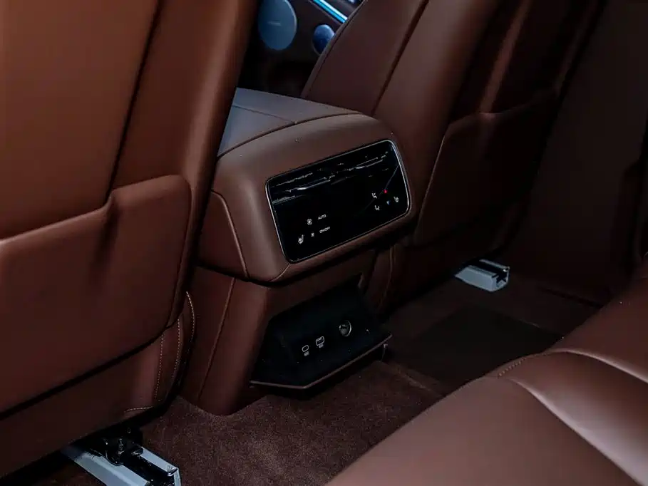 TANK TANK 700 NEW ENERGY