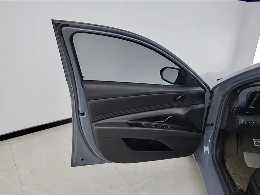Hyundai Elantra 2021 240TGDi DCT LUX Premium Edition фото 7